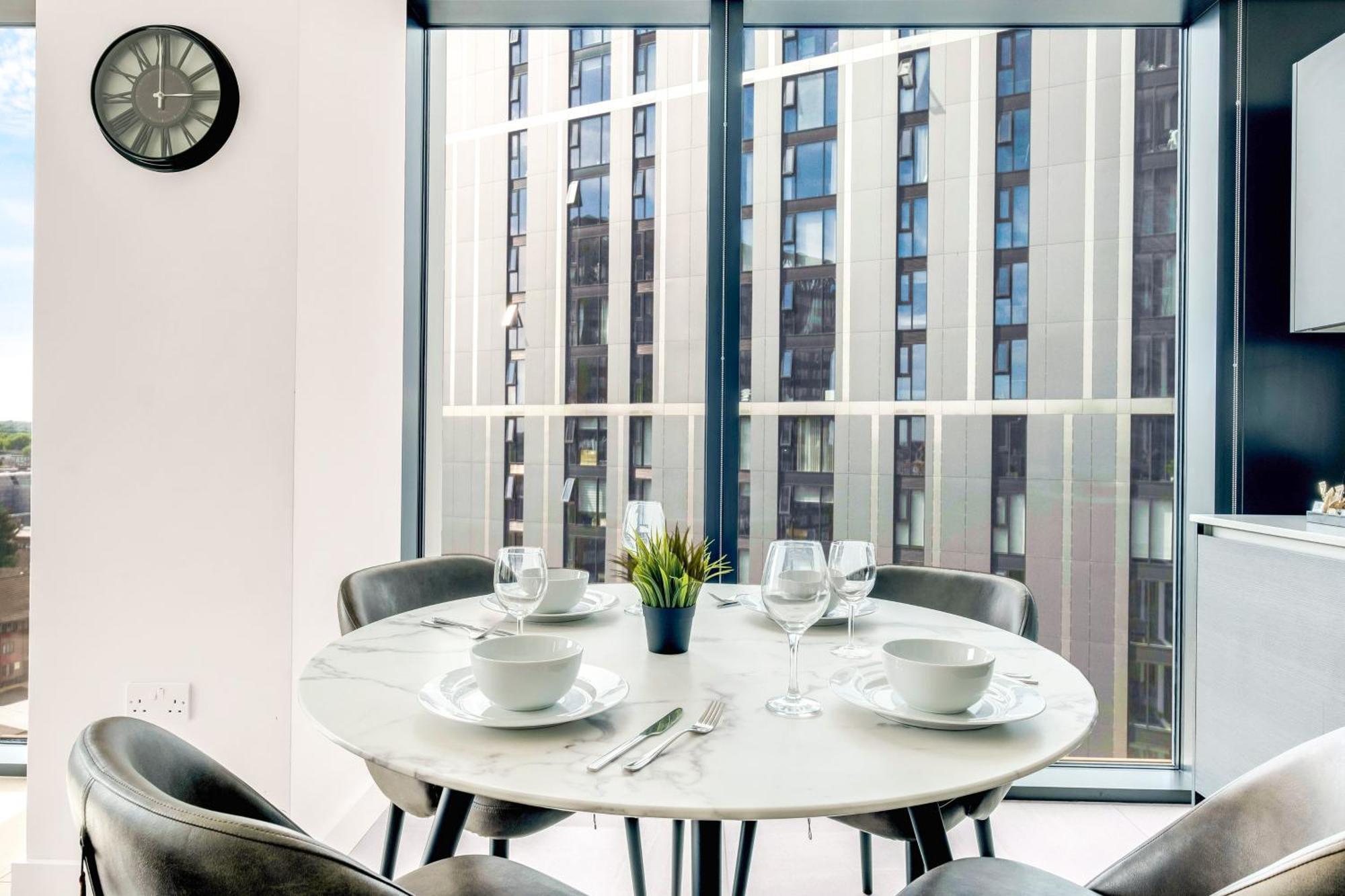 Mercian Luxury Serviced Apartments- Birmingham City Centre - Your Perfect Stay - Gym Rooftop Terrace Cinema Room Εξωτερικό φωτογραφία